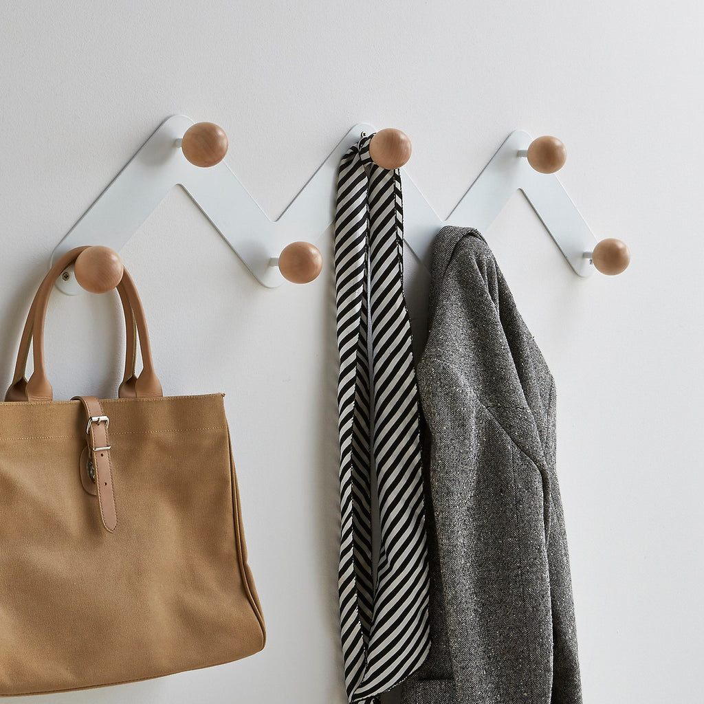 Porte-manteaux mural Agama avec 7 patères