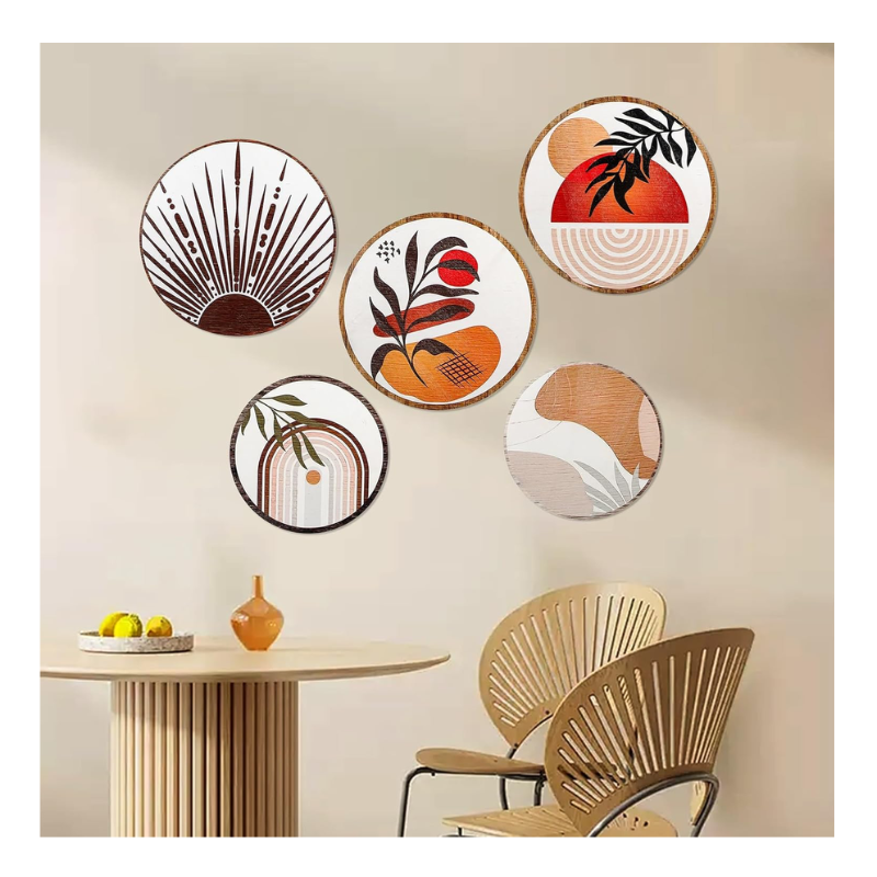 Lot de 5 tentures en bois et motifs floraux